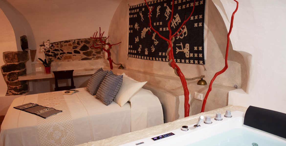 22BB33D3-2758-4944-8E32-0DAAE21833A7